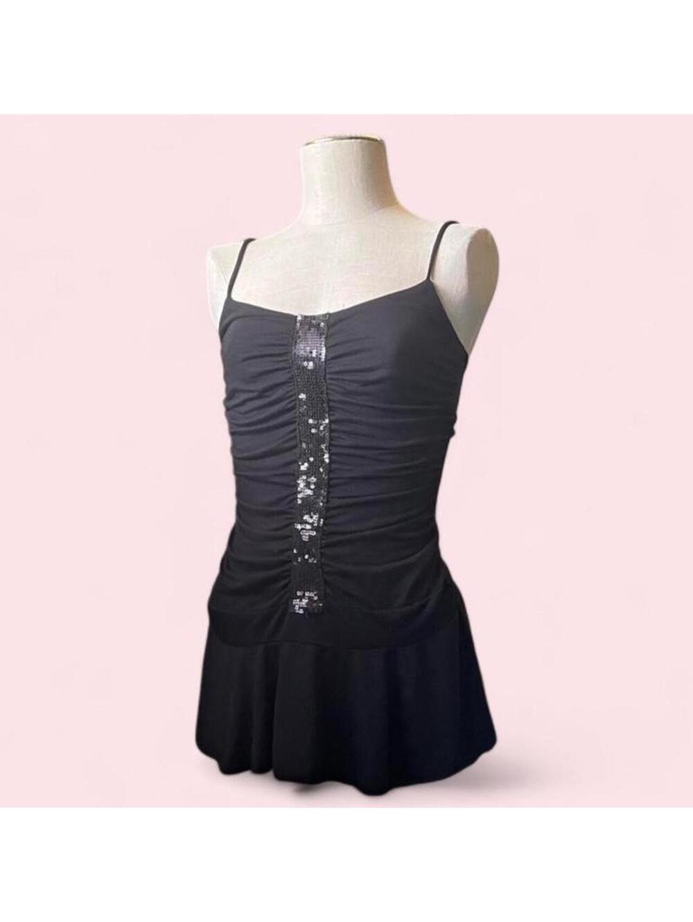 🖤🪩 Y2K 2000s black ruched sequin mini dress // very flattering 🪩🖤